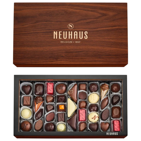 Neuhaus Wooden Hosting Box
